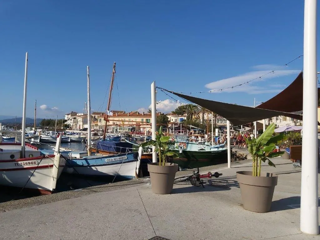 Appartement T2 Six Fours Cap Negre,1 Mn A Pied De La Mer Six-Fours-les-Plages 0*,