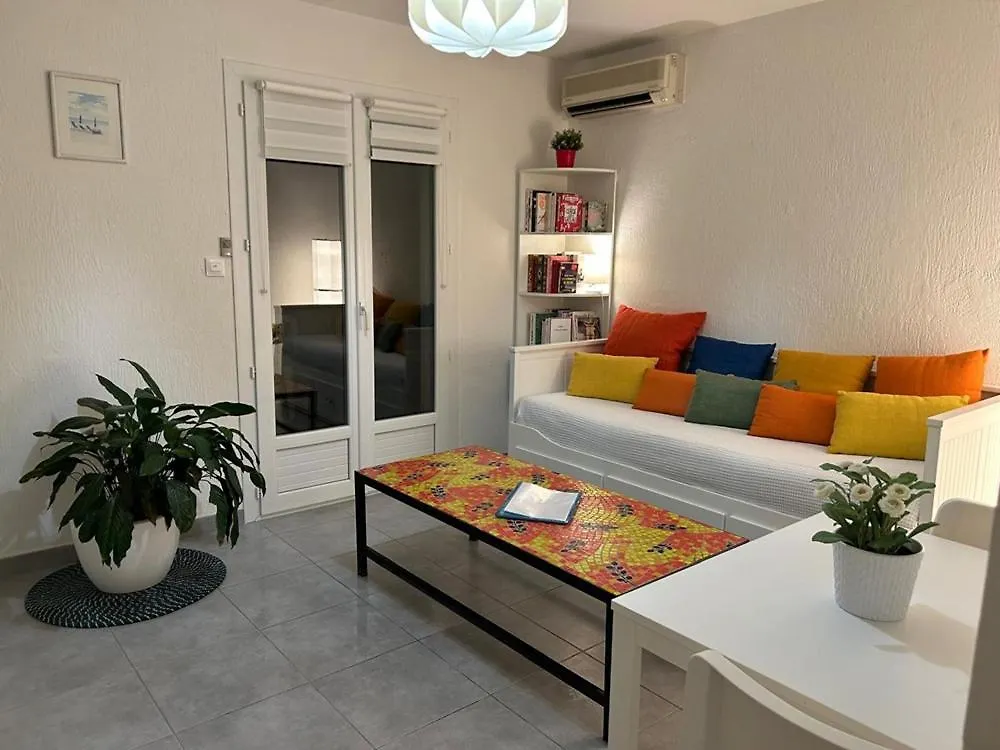 Apartment Appartement T2 Six Fours Cap Negre,1 Mn A Pied De La Mer Six-Fours-les-Plages France