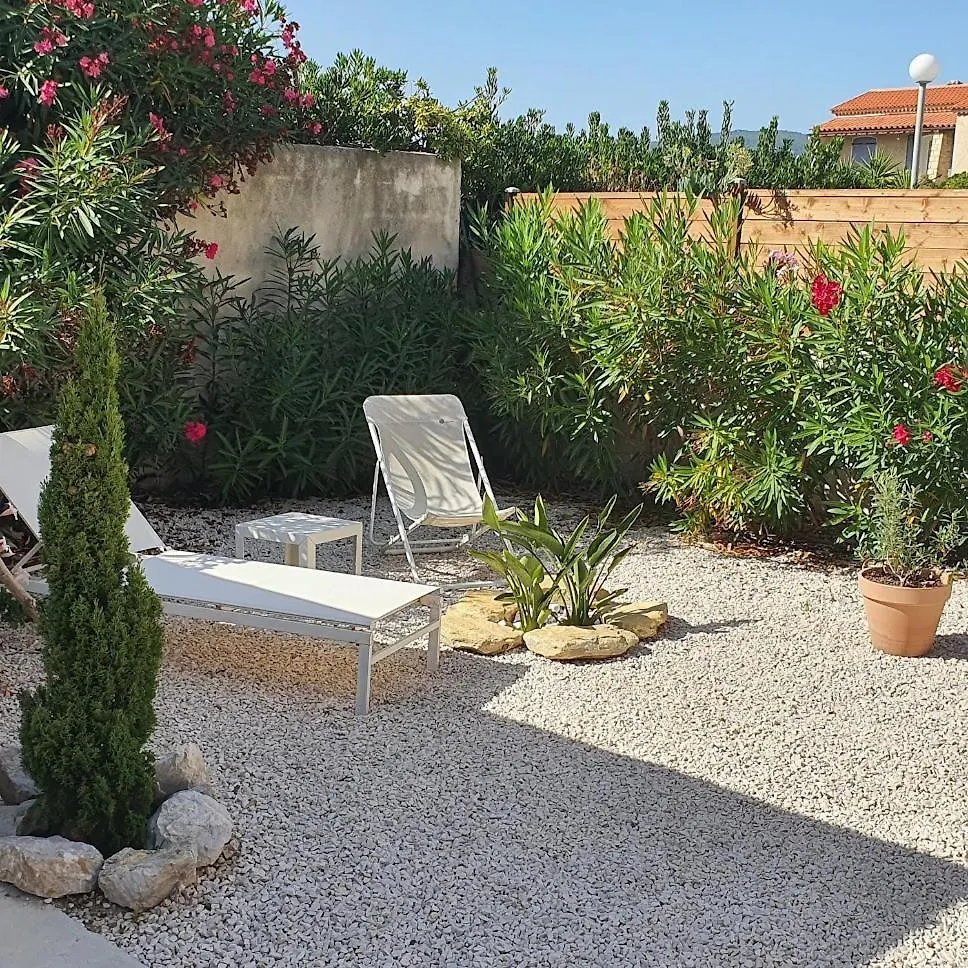 Apartment Appartement T2 Six Fours Cap Negre,1 Mn A Pied De La Mer Six-Fours-les-Plages