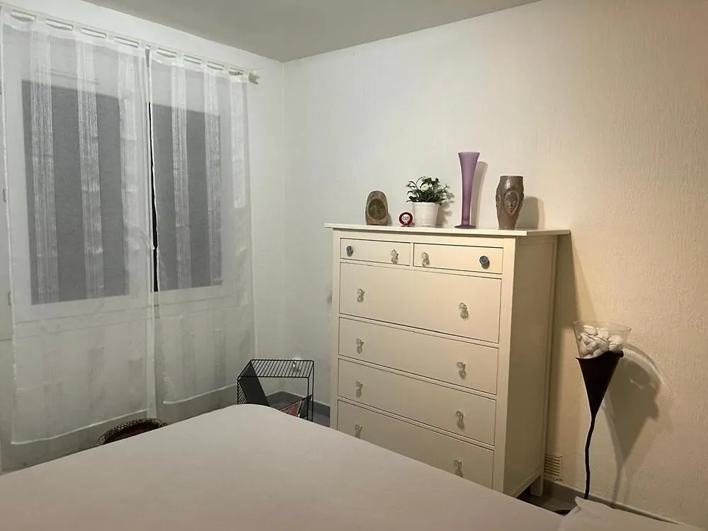 Appartement T2 Six Fours Cap Negre,1 Mn A Pied De La Mer Six-Fours-les-Plages Apartment